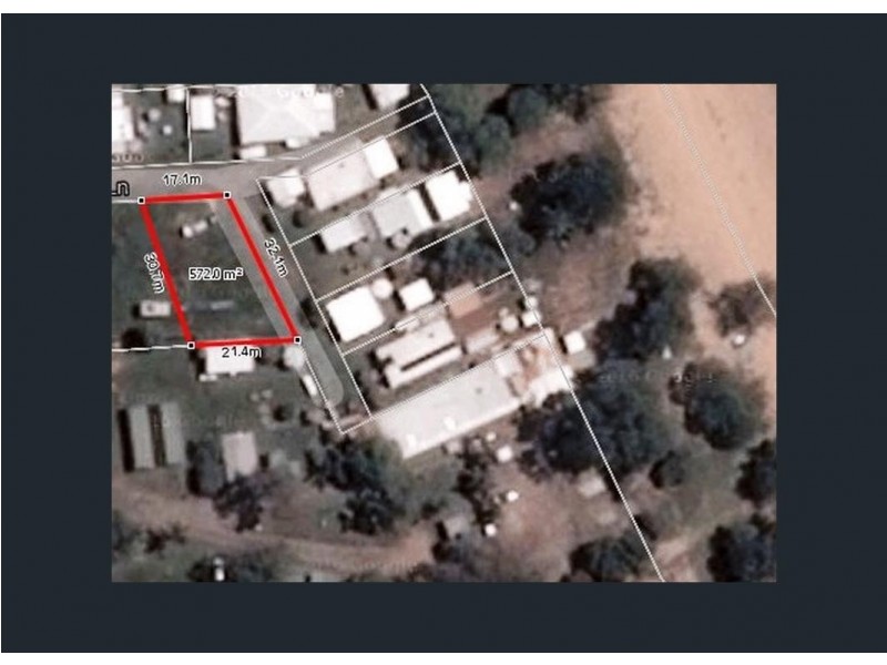 4 Flinders Lane, Clairview QLD 4741