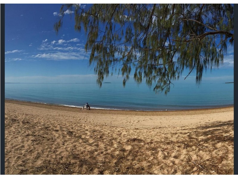 4 Flinders Lane, Clairview QLD 4741