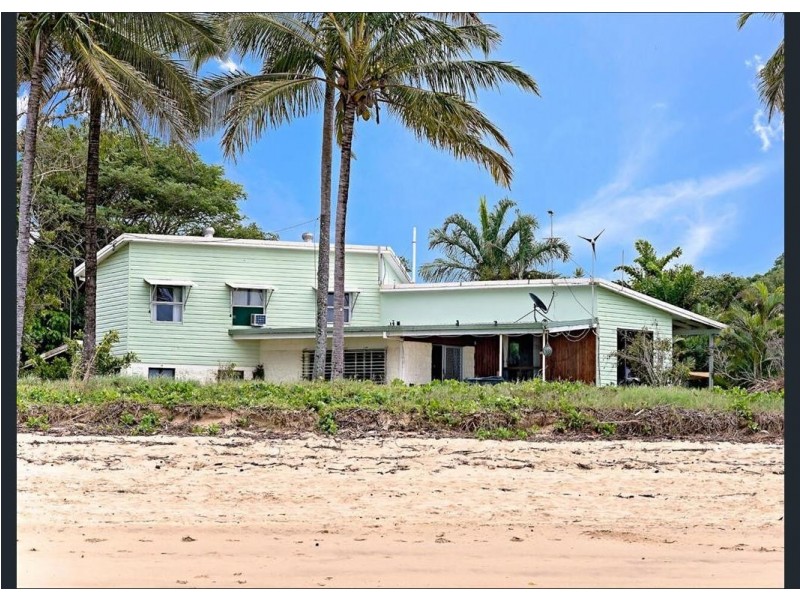 21 PALM AVENUE, Coconuts QLD 4860