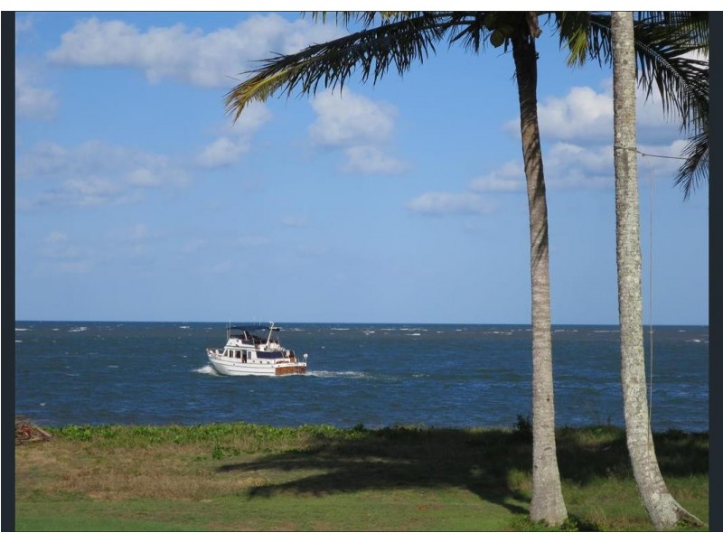 21 PALM AVENUE, Coconuts QLD 4860