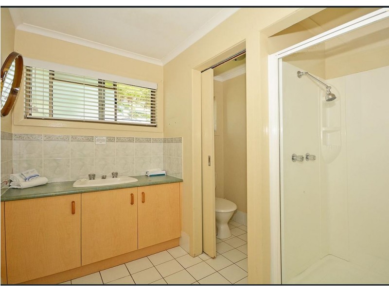18/1 SHELL STREET, Urangan QLD 4655