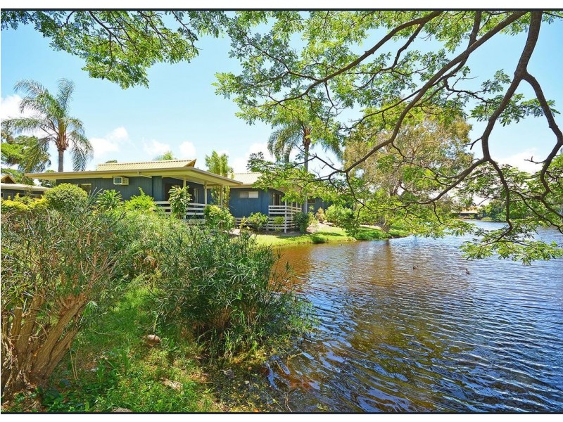 18/1 SHELL STREET, Urangan QLD 4655