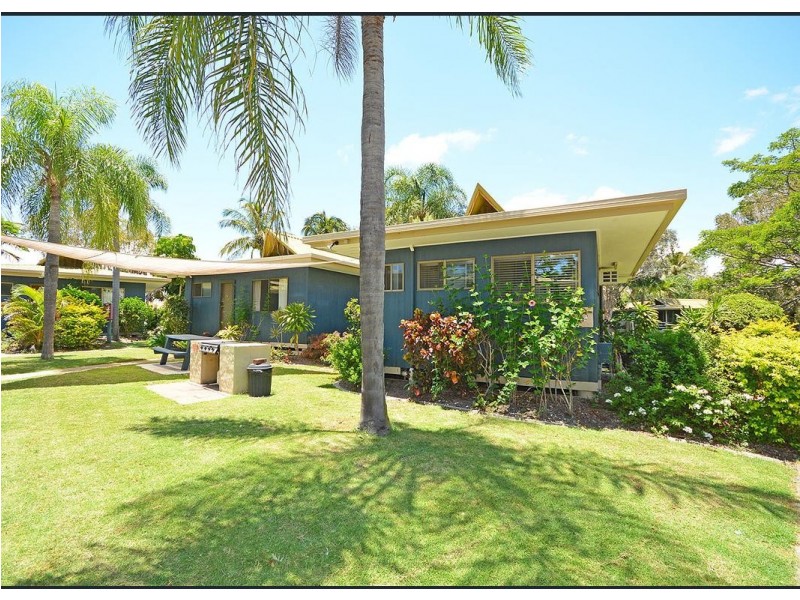 18/1 SHELL STREET, Urangan QLD 4655