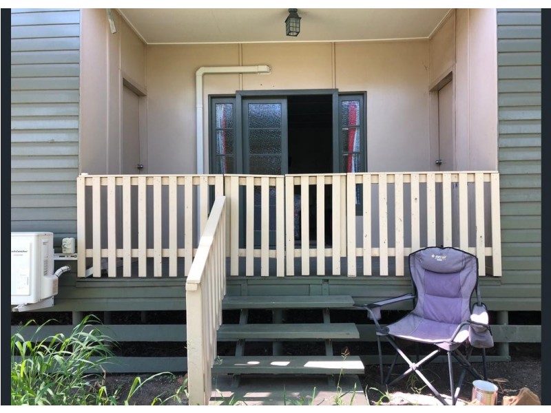 2 LAMAN STREET, Roma QLD 4455