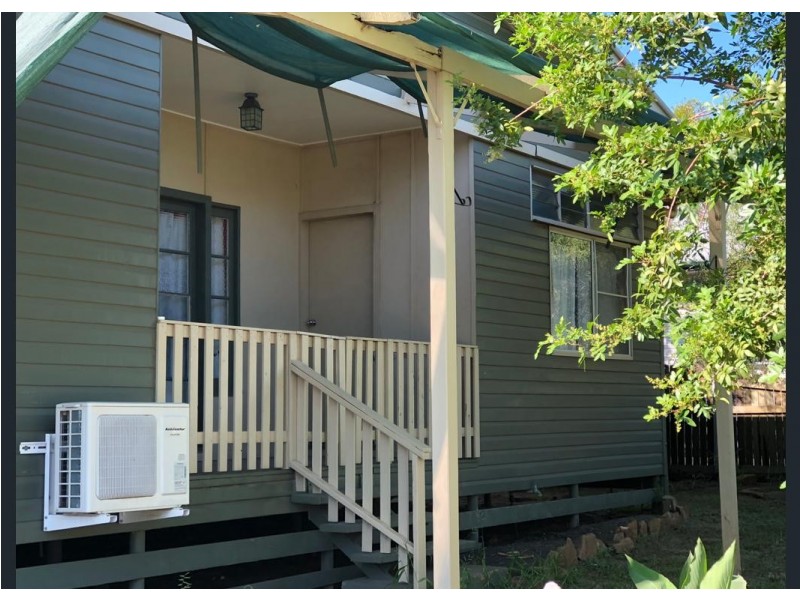 2 LAMAN STREET, Roma QLD 4455