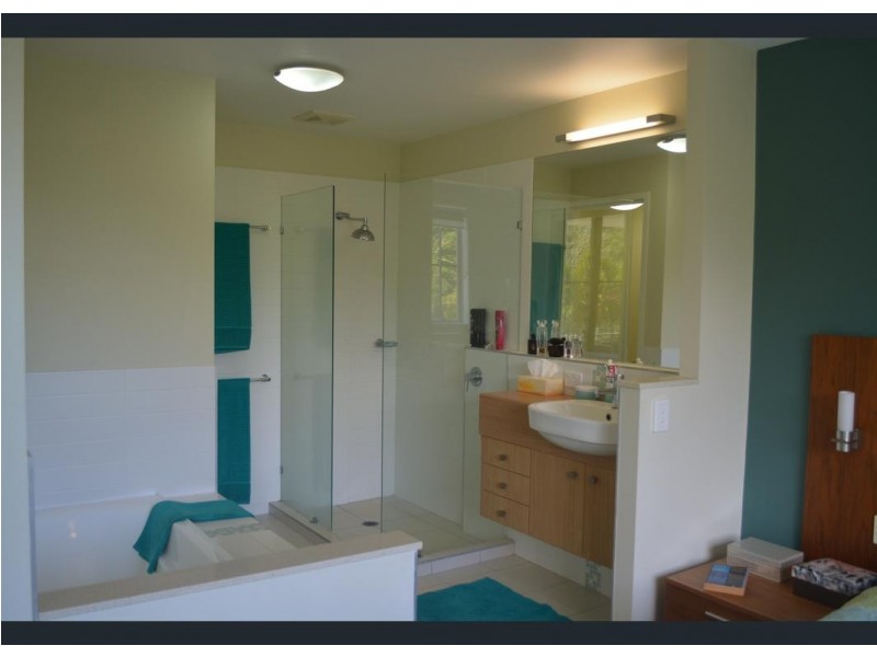 2/15 FLAME TREE COURT, Airlie Beach QLD 4802