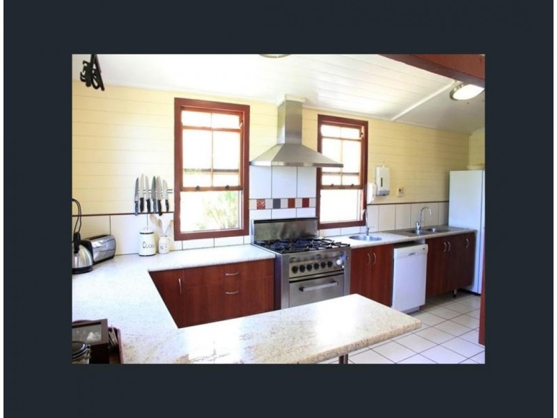 8 PHILLIP STREET, Emu Park QLD 4710