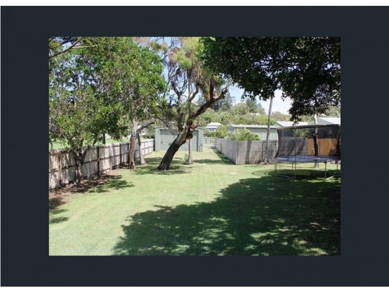 8 PHILLIP STREET, Emu Park QLD 4710