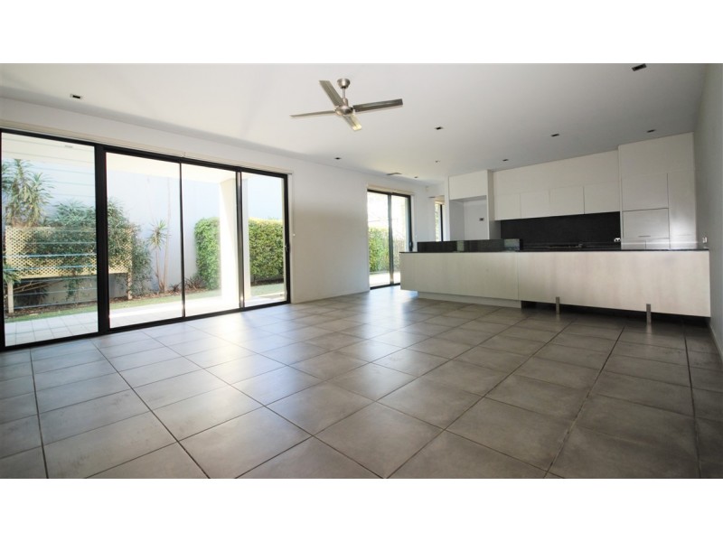 41 Shore Crescent, Bulimba QLD 4171