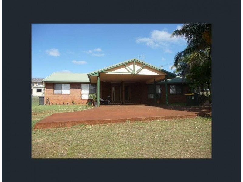 2 Mungomery Street, Childers QLD 4660