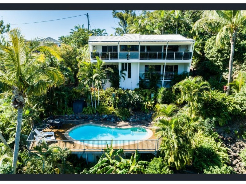 16 Harbour Avenue, Shute Harbour QLD 4802