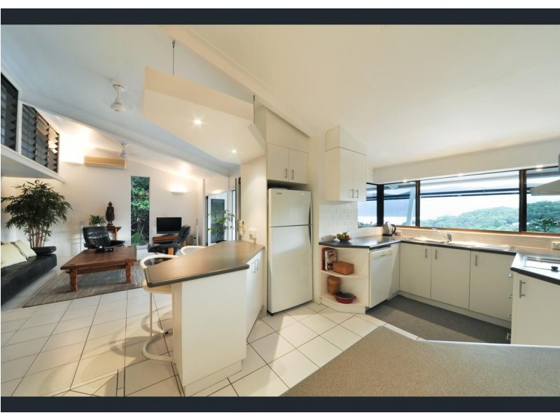 16 Harbour Avenue, Shute Harbour QLD 4802