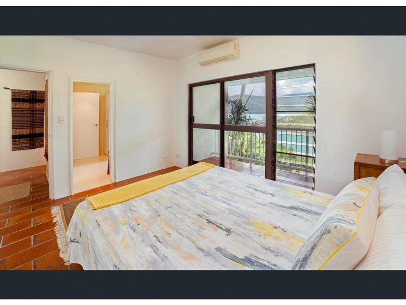 16 Harbour Avenue, Shute Harbour QLD 4802