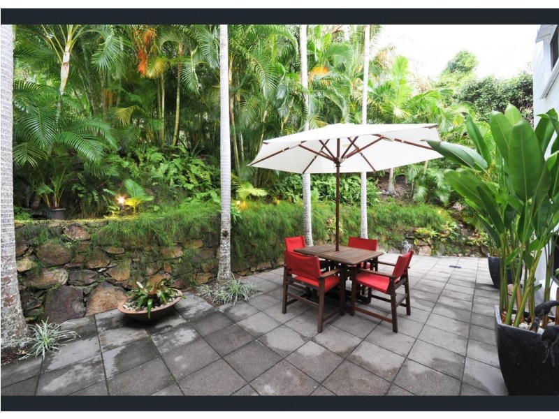 16 Harbour Avenue, Shute Harbour QLD 4802