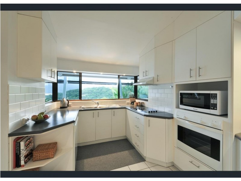 16 Harbour Avenue, Shute Harbour QLD 4802