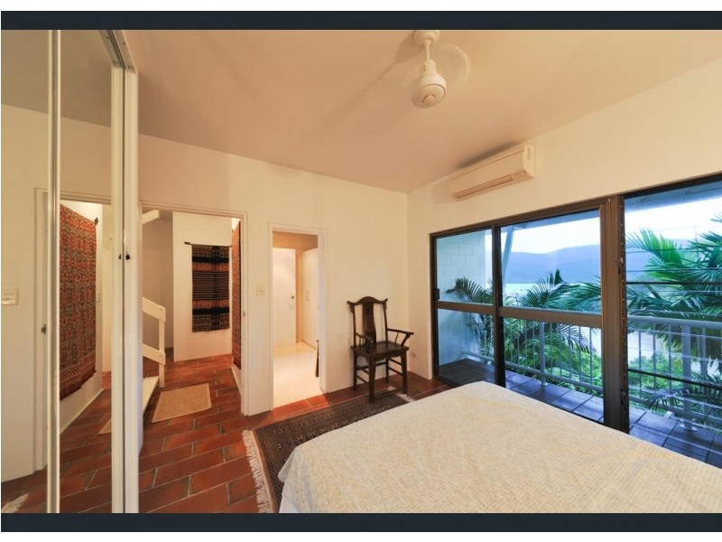 16 Harbour Avenue, Shute Harbour QLD 4802