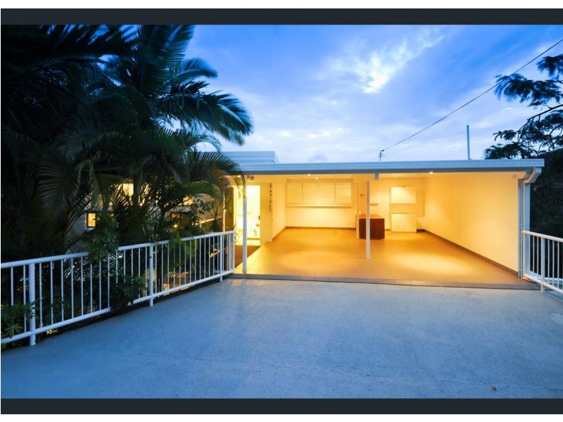 16 Harbour Avenue, Shute Harbour QLD 4802