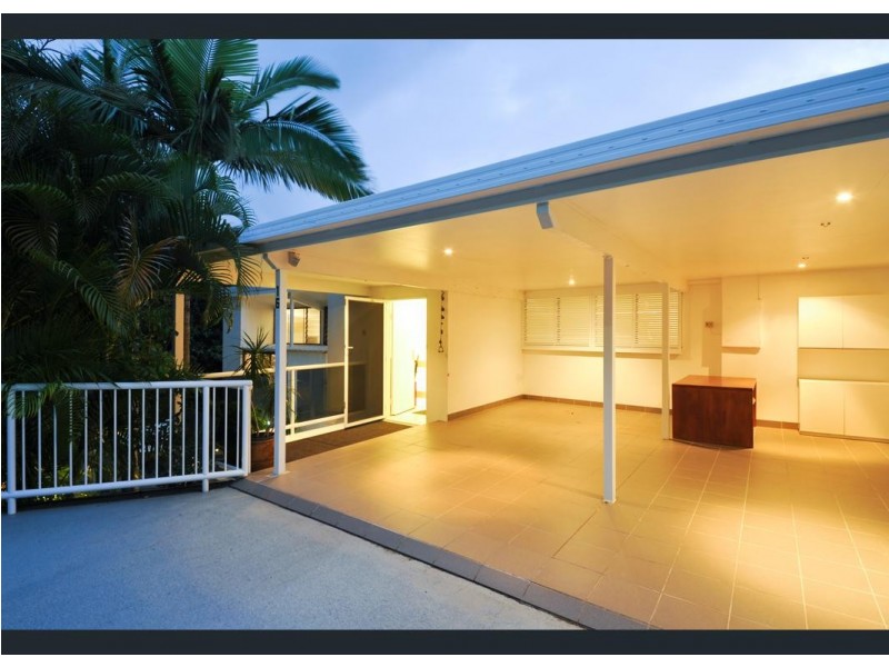 16 Harbour Avenue, Shute Harbour QLD 4802