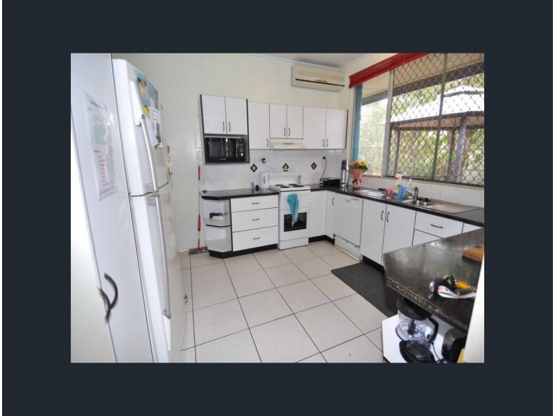 38 HACKETT TERRACE, Richmond Hill QLD 4820