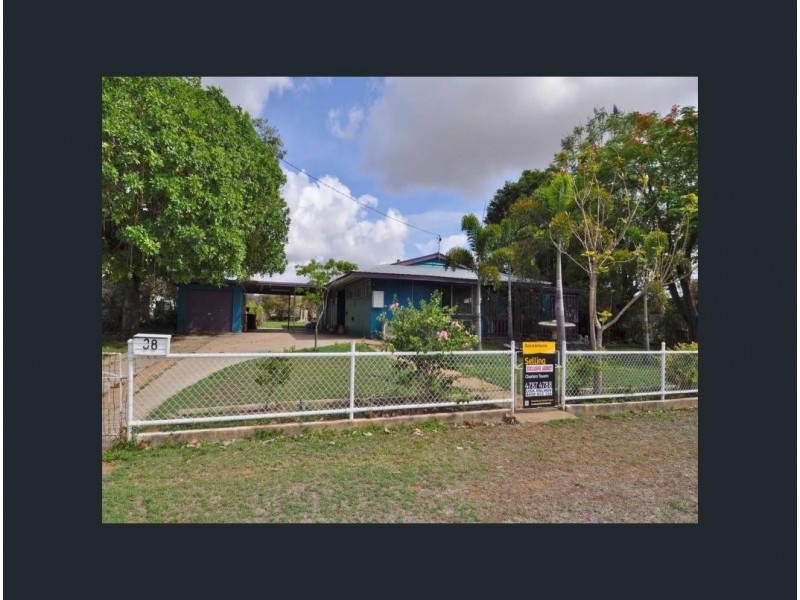 38 HACKETT TERRACE, Richmond Hill QLD 4820