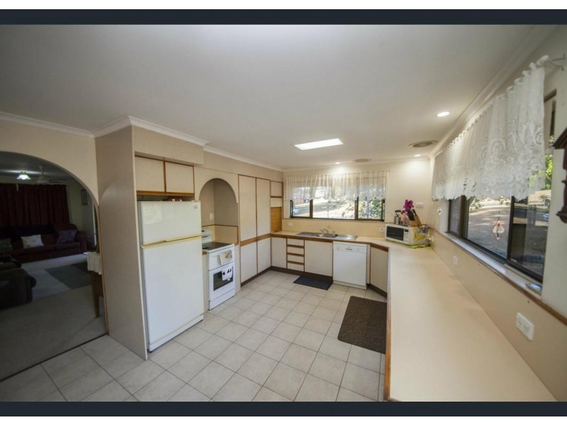 5 Browns Lane, Tiaro QLD 4650