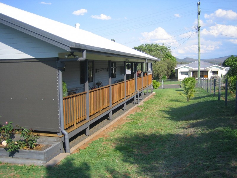28 BAMBOO STREET, Gayndah QLD 4625
