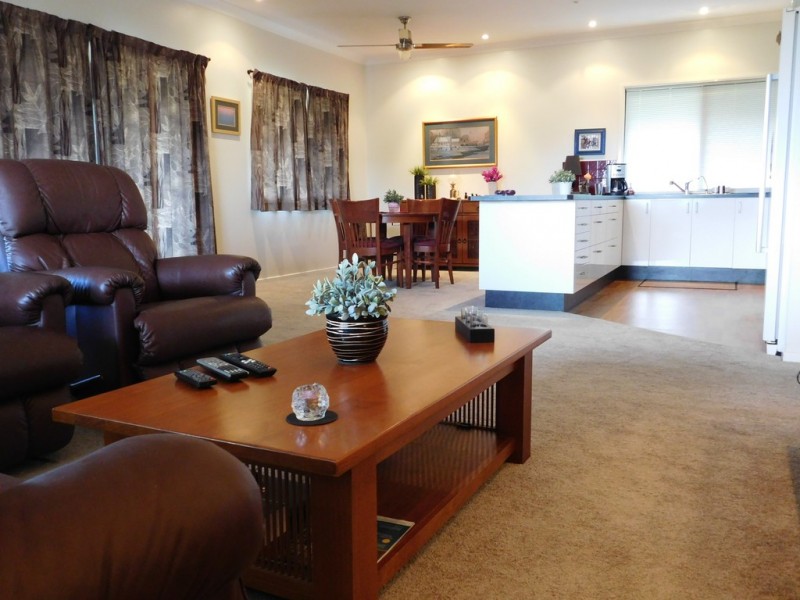 28 BAMBOO STREET, Gayndah QLD 4625