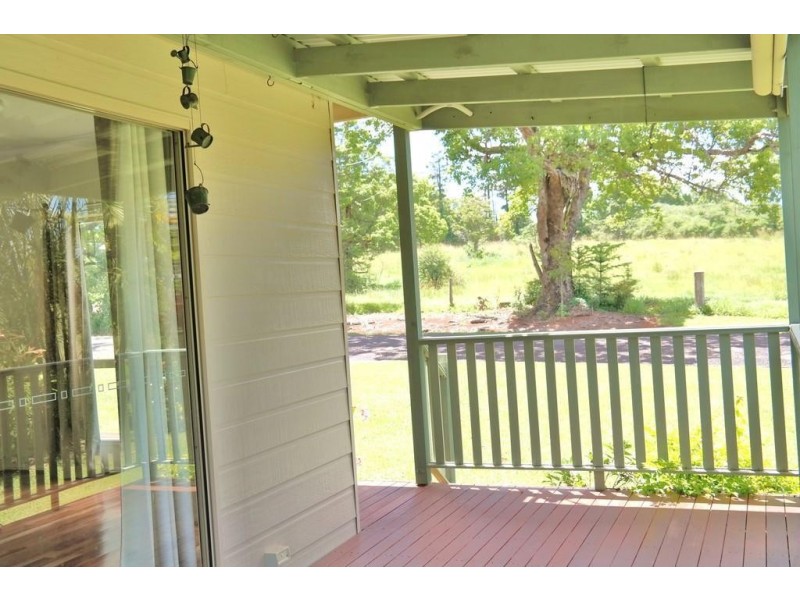 28 Wattle Street, Millaa Millaa QLD 4886