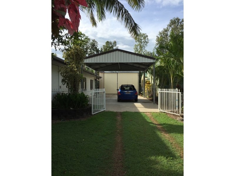 32 Melaleuca Drive, Tully Heads QLD 4854