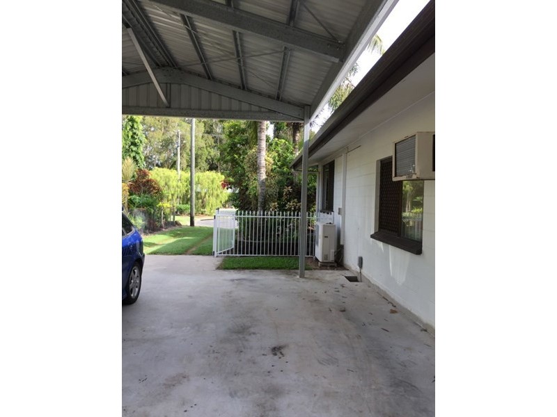 32 Melaleuca Drive, Tully Heads QLD 4854