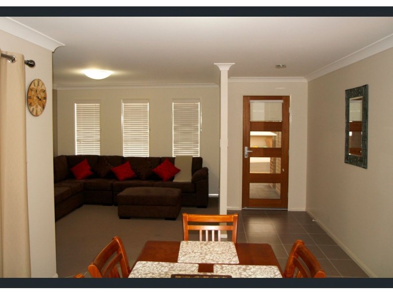 19 Kurrawa Crescent, Glenvale QLD 4350