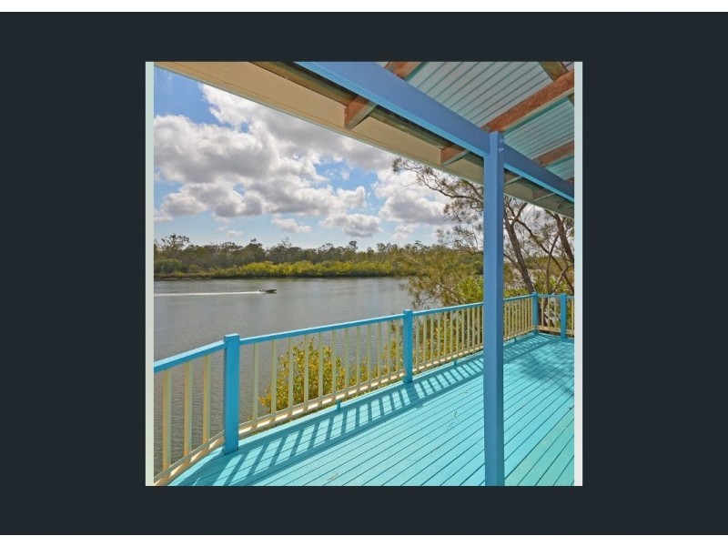 17 Jacqueline Drive, Pacific Haven QLD 4659