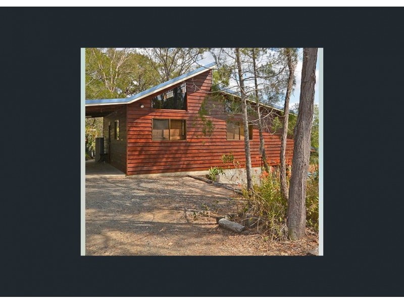 17 Jacqueline Drive, Pacific Haven QLD 4659