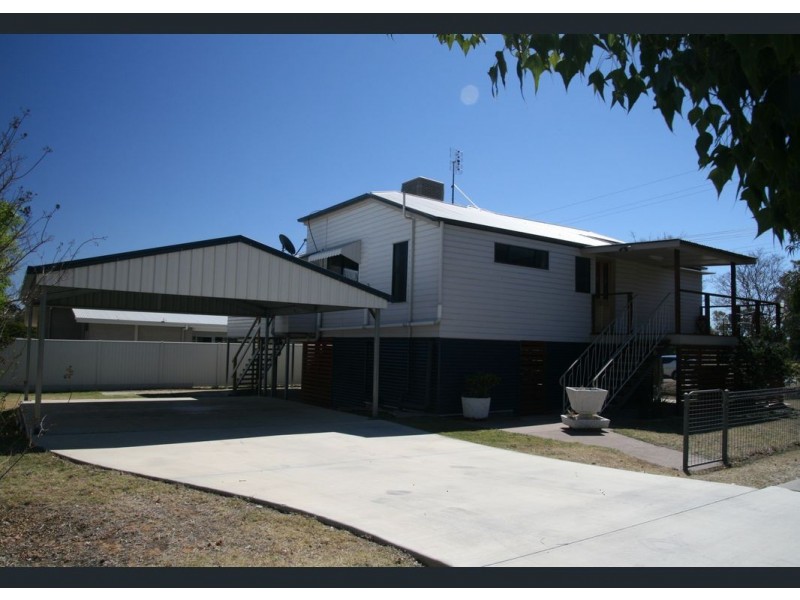 19 Pine Street, Miles QLD 4415