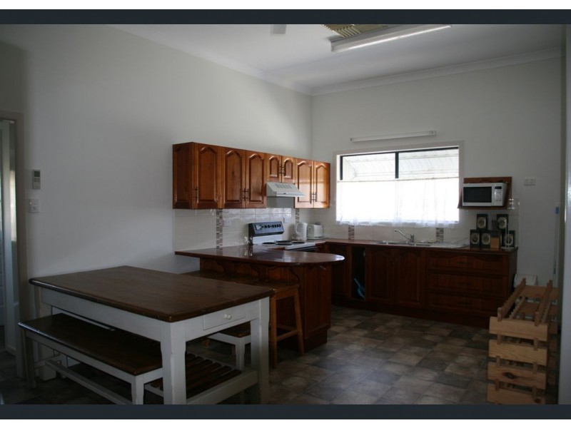 19 Pine Street, Miles QLD 4415