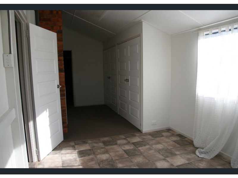 19 Pine Street, Miles QLD 4415