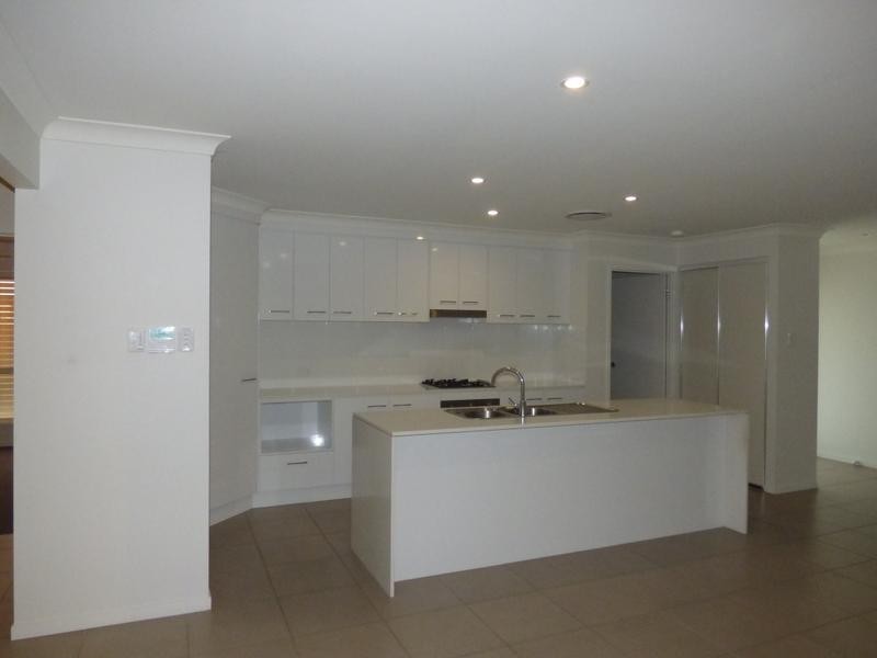 1/3 Dogwood Court, Miles QLD 4415