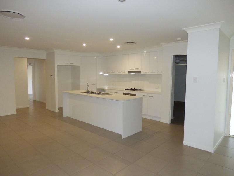 1/3 Dogwood Court, Miles QLD 4415