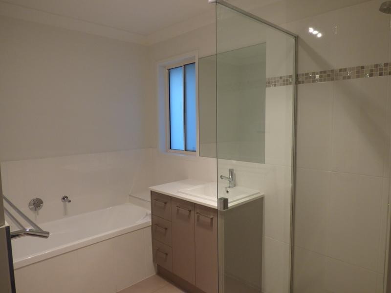 1/3 Dogwood Court, Miles QLD 4415