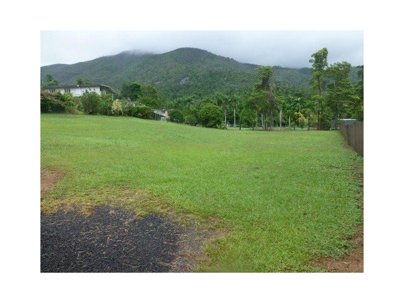 19 Bamber Street, Tully QLD 4854