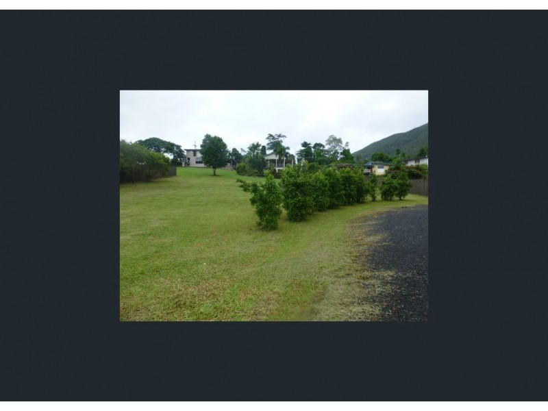 19 Bamber Street, Tully QLD 4854