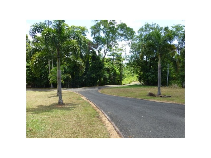 21 Bamber Street, Tully QLD 4854