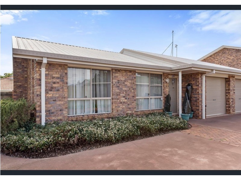 1/10 Carmen Street, Kearneys Spring QLD 4350