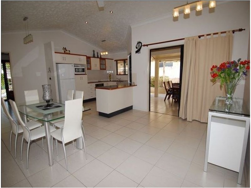 4 Perisher Court, Mount Louisa QLD 4814