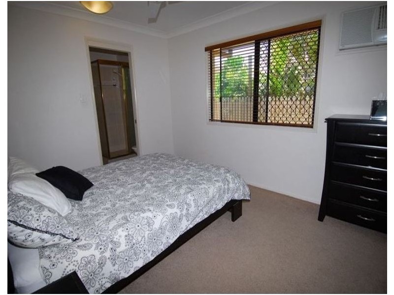 4 Perisher Court, Mount Louisa QLD 4814