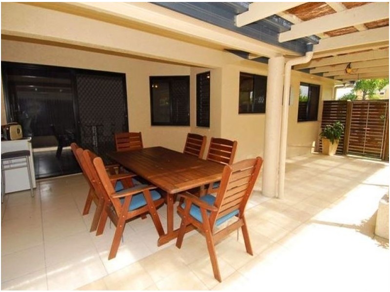 4 Perisher Court, Mount Louisa QLD 4814