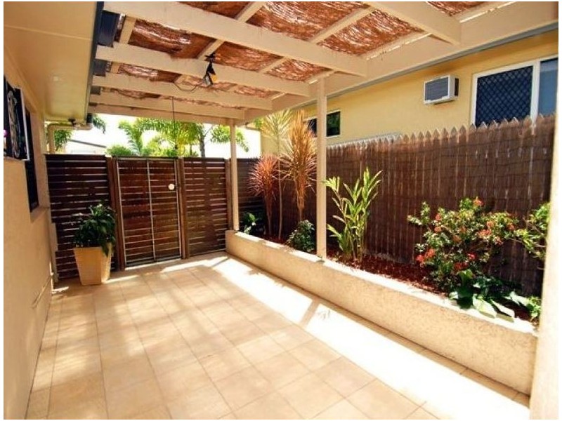 4 Perisher Court, Mount Louisa QLD 4814