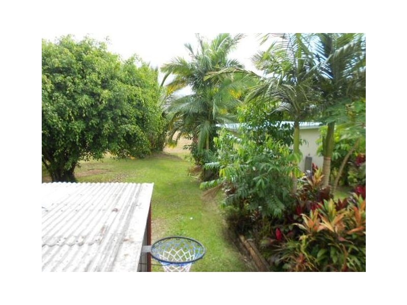 18 Ash Street, Goondi Bend QLD 4860