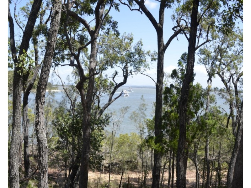 3 Cliff Terrace, Macleay Island QLD 4184