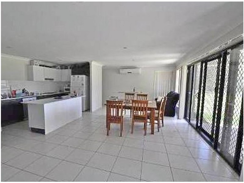 8 Boysen Court, Adare QLD 4343
